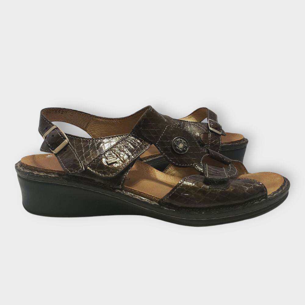 Finn Comfort Womens Adana Brown Patent Leather T-Strap Sandals Sz 7